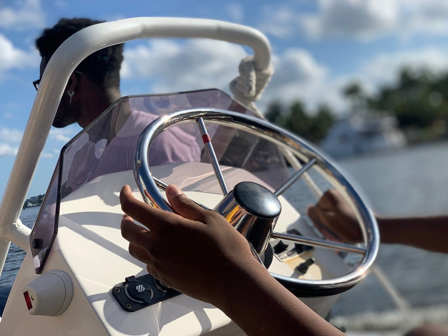 2F4E0966-586B-4F7A-8D78-8A821127002A