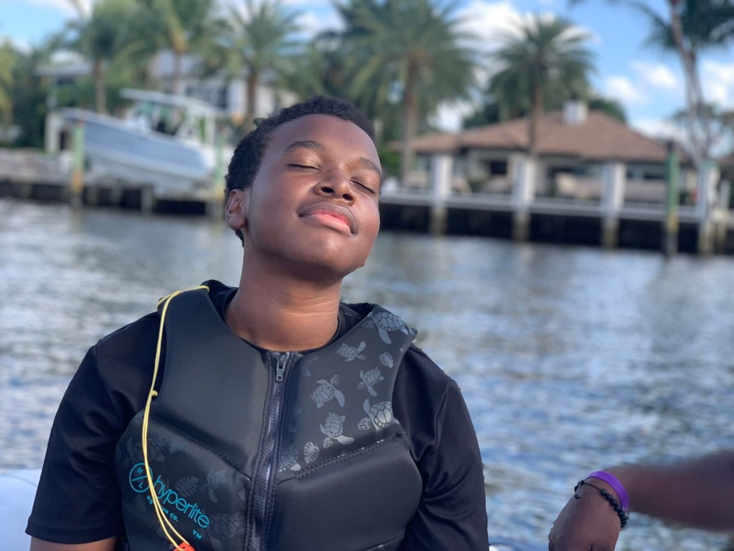 A7ACD910-B640-40CF-83F9-A60E0463F9F0